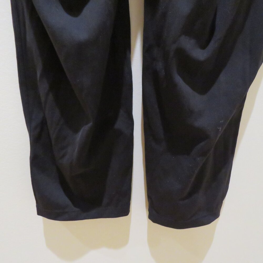 LULULEMON Keep Moving Pant in Black Athleisure Travel Office Casual - Size US 2 - Picture 8 of 10
